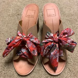 ADORABLE Dolce Vita Sandals